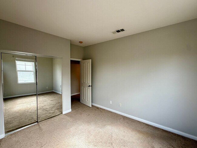 Building Photo - Gorgeous Home in Pacific Highland Ranch Co...