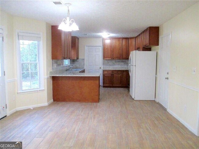 Building Photo - 3040 Oak Meadow Dr
