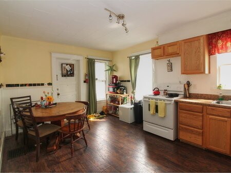 Building Photo - 374 North St