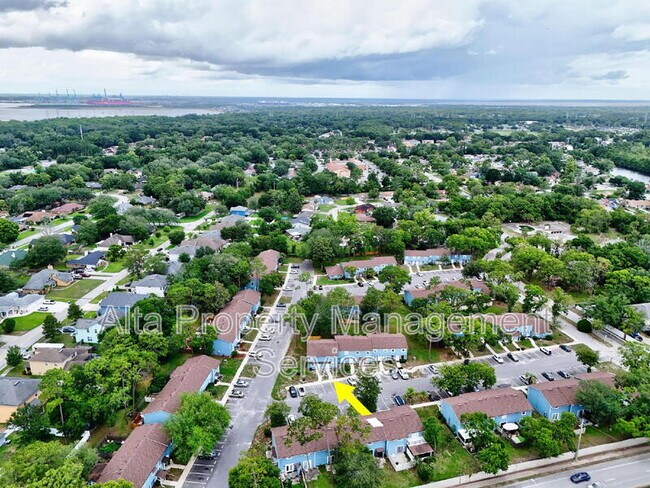 Building Photo - 11359 Bedford Oaks Dr