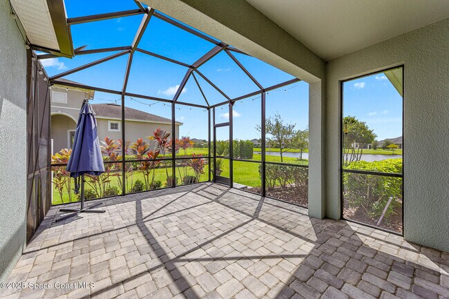 Building Photo - 7544 Loren Cove Dr