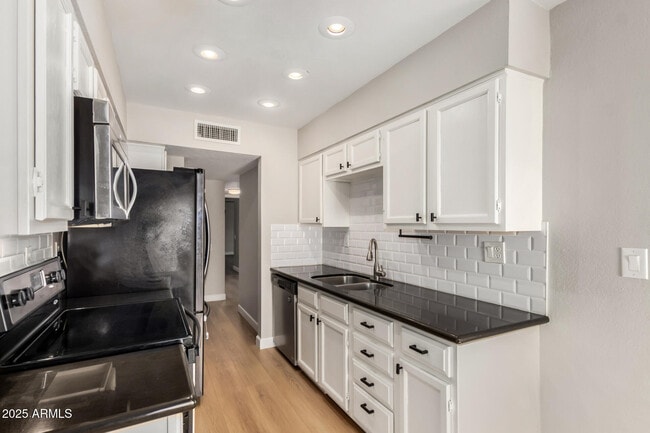 Building Photo - 5631 S Bounty Ct