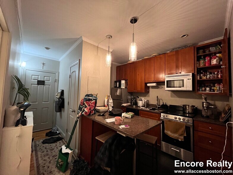 Building Photo - 19 Garrison St