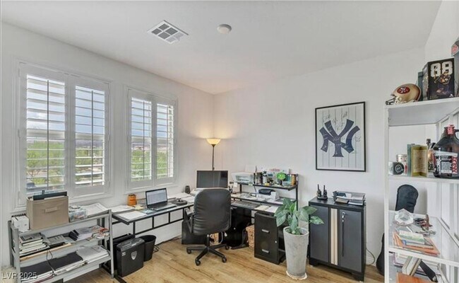 Building Photo - 3062 Tranquil Carol Ct