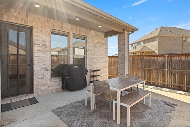 Building Photo - 2205 Lexington Wy