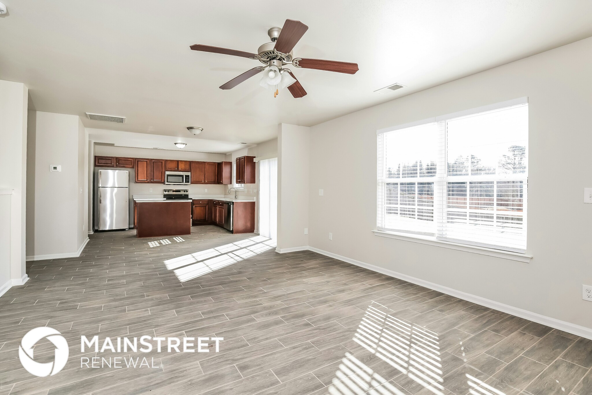 Building Photo - 3994 Creekmoore Dr