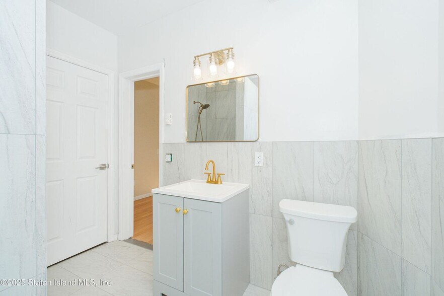 Building Photo - 413 Cary Ave