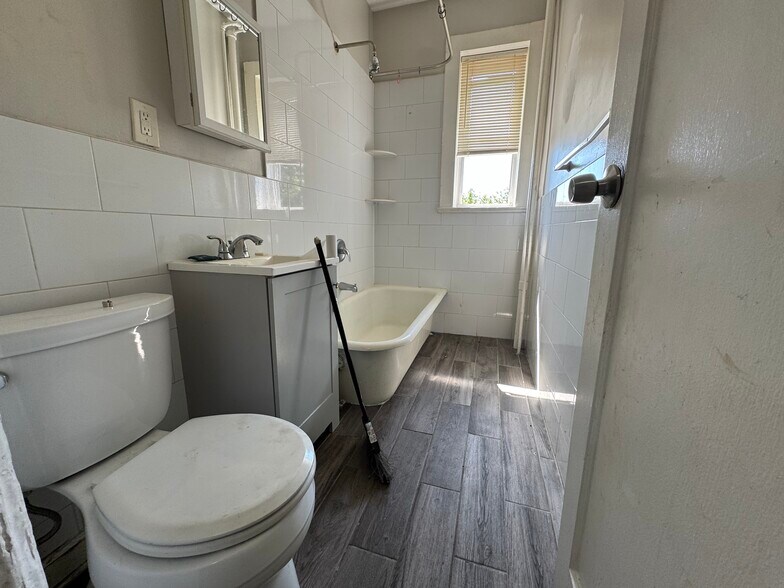 5 Van Houten Ave 44 - 8 Van Houten Ave