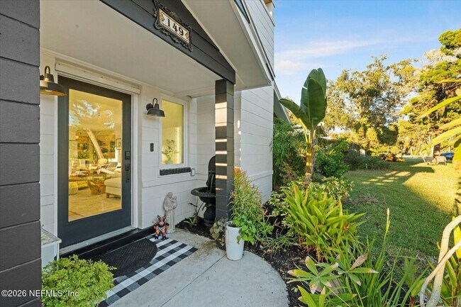 Building Photo - 149 Menendez Rd
