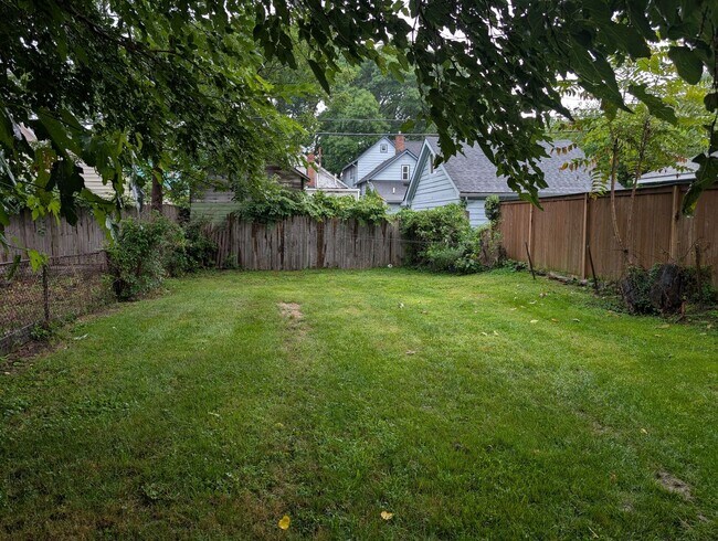 Building Photo - 1851 W 52nd St