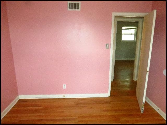 Building Photo - 101 White Oak Ln