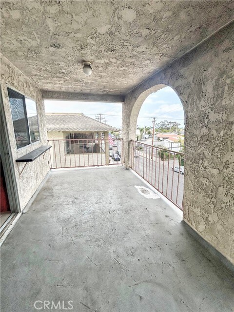 Building Photo - 108 E Avenida San Gabriel