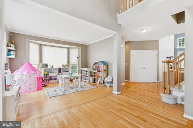 Building Photo - 13032 Pilgrims Inn Dr