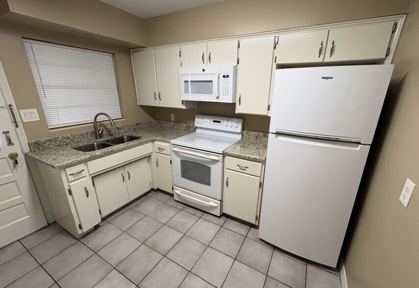 Updated Kitchen - 611 W Hancock St