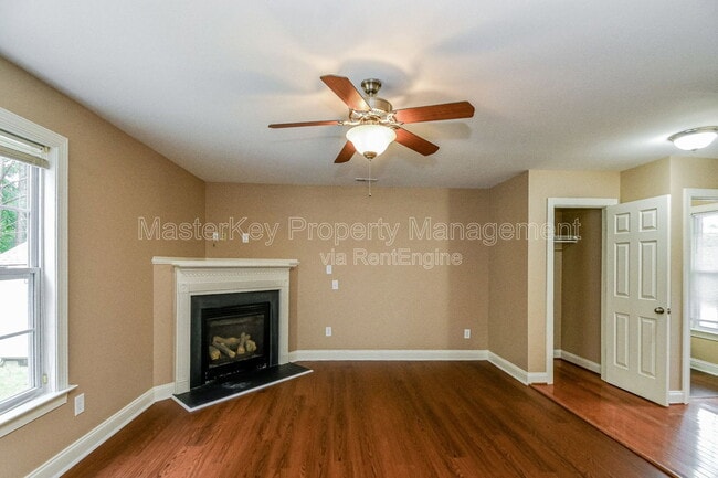 Building Photo - 225 Braxman Ln