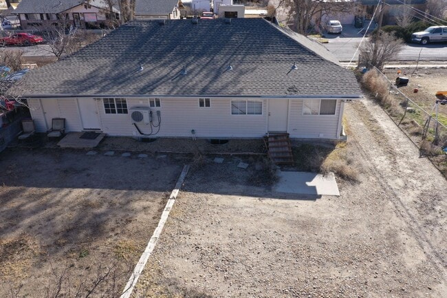 Building Photo - CS- 700 N Duplex