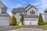 Building Photo - 263 Winding Hill Dr