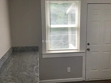 Building Photo - 625 Freeman Ave