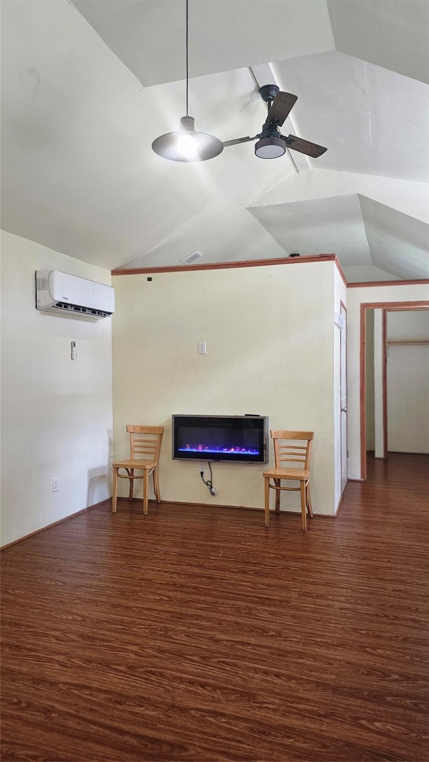 Building Photo - 23806 Brushy Woods St