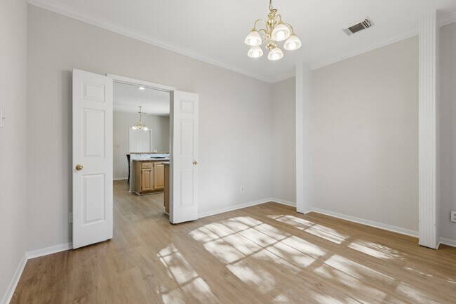 Building Photo - 16322 Battlecreek Dr