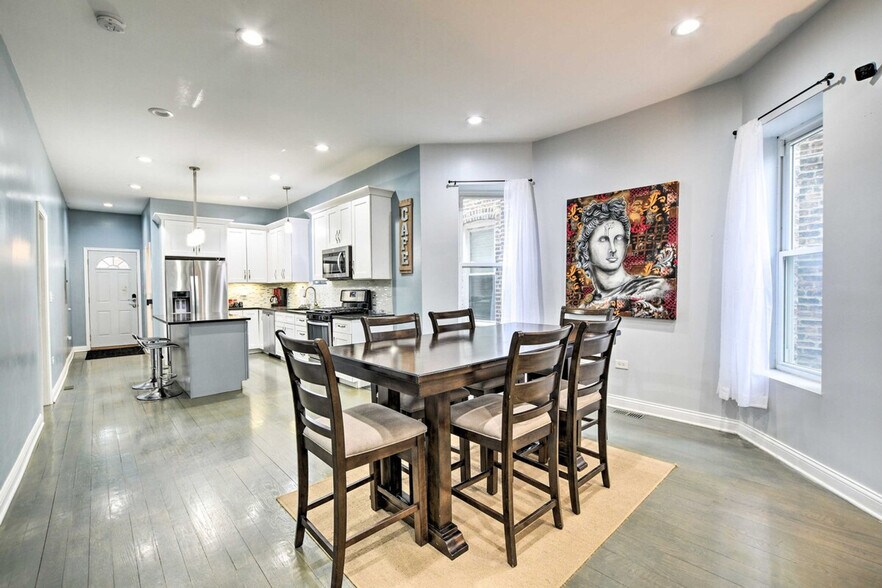 Building Photo - 4904 W Fulton St