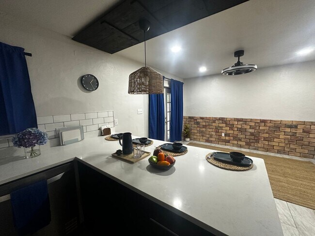 Building Photo - Gorgeous Remodeled 4 Bedroom Home