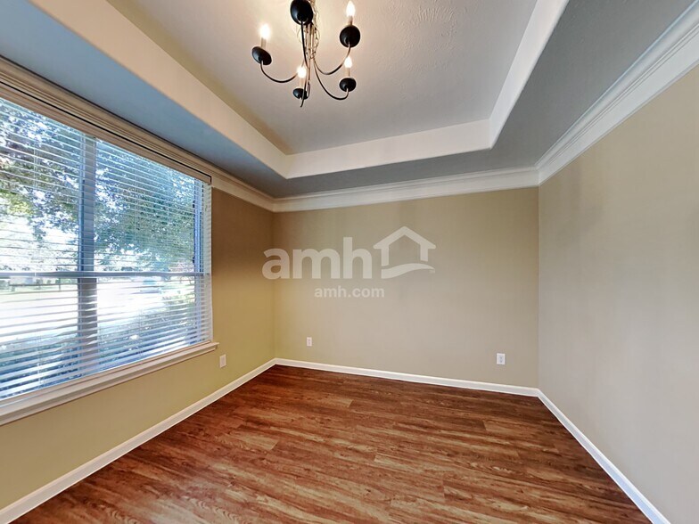 Building Photo - 12403 Fort Dupont Ln