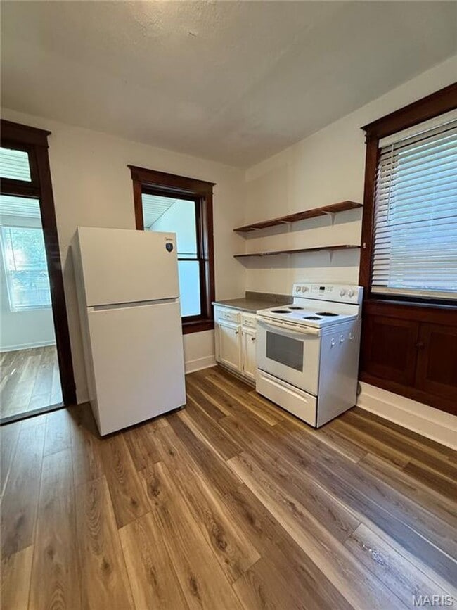 Building Photo - 5428 Nottingham Ave