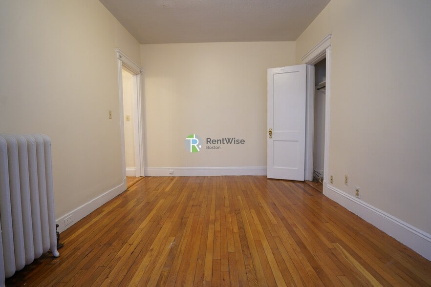 Building Photo - 1152 Commonwealth Ave