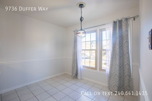 Building Photo - 9736 Duffer Way