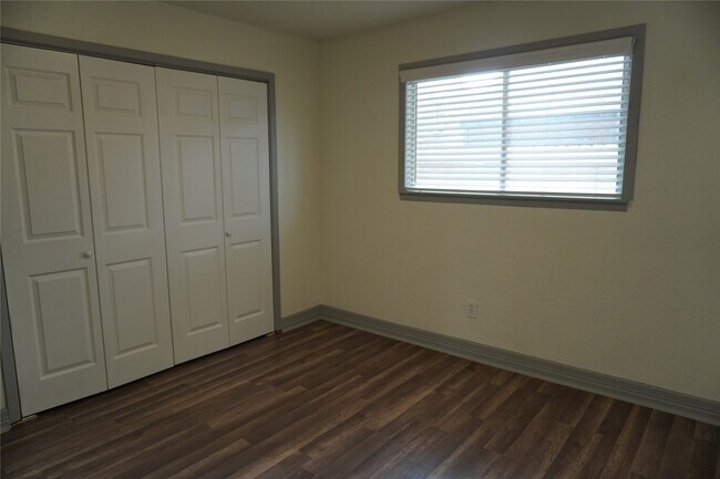 Building Photo - 6419 Teal Run Dr