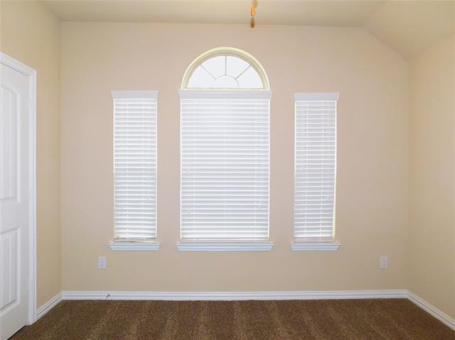 Building Photo - 3921 Roxbury St