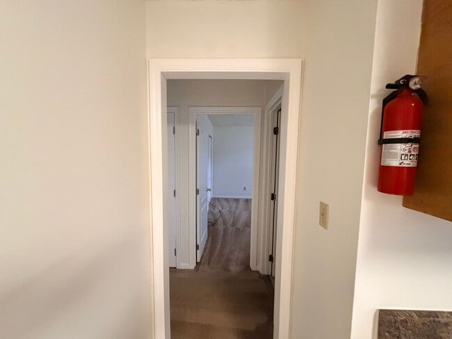 Building Photo - 3 Bedroom/2 Bath home in North Lake Subdiv...