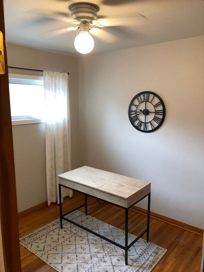 Building Photo - Updated throughout with new master suite!