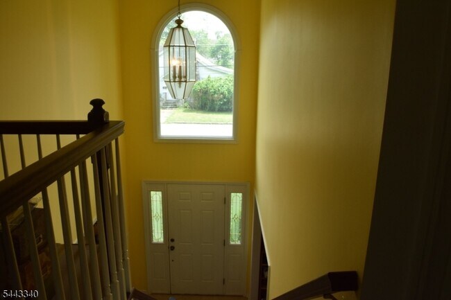 Building Photo - 25 Haddon Rd