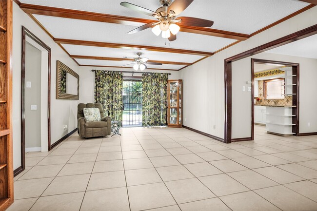 Building Photo - 1102 Mosher Ln