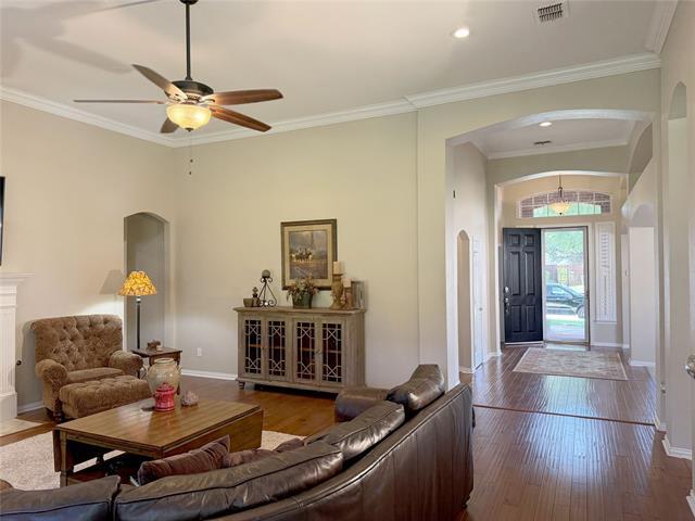 Building Photo - 3412 Hasland Dr