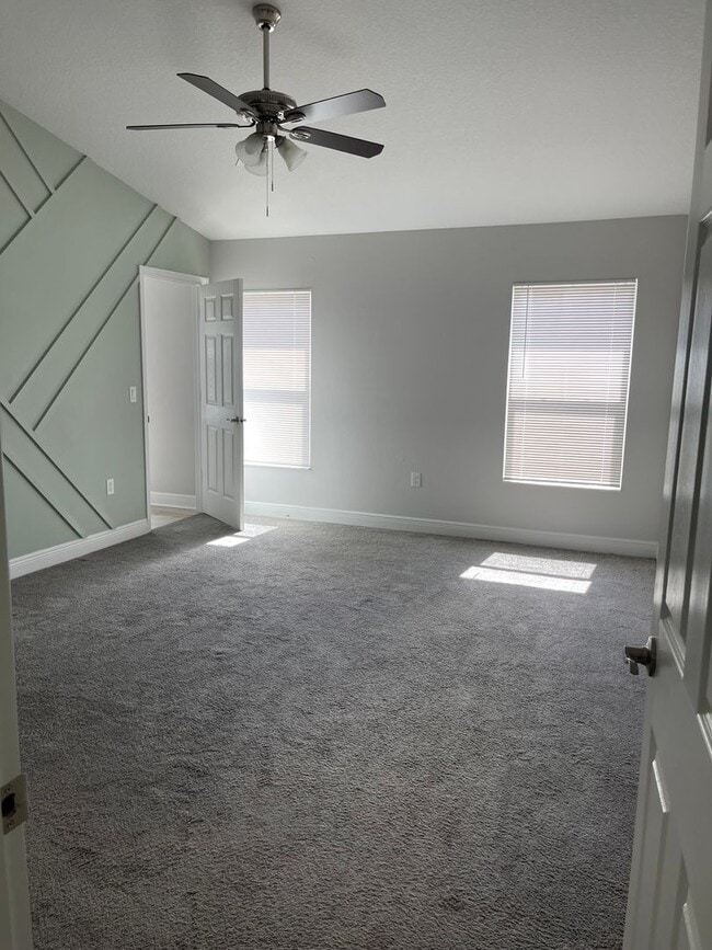 Building Photo - 10114 Briar Cir