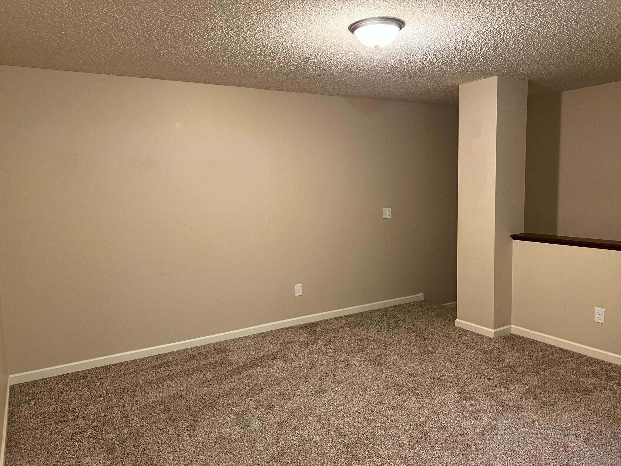 Building Photo - 15600 60th Ave N