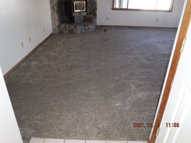 Building Photo - 1397 Bumblebee Dr