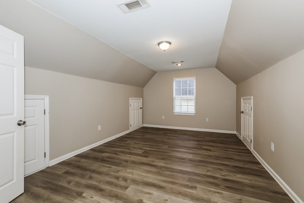 Building Photo - 145 Prescott Ct