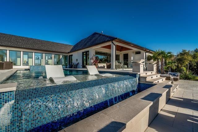 Building Photo - 10039 Crestridge Dr