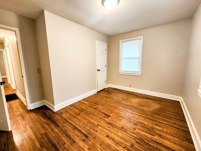 Building Photo - 3 Bedroom 1 Bath Brick Home - West Pelzer