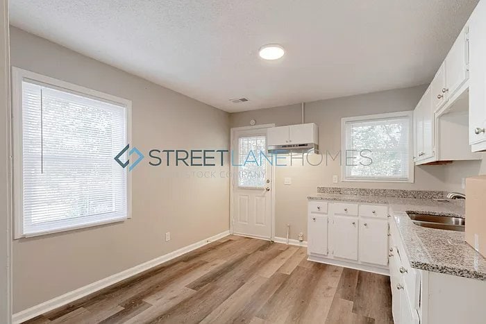 Building Photo - 108 Parkway Dr