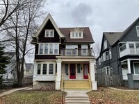 Building Photo - 2819-21 N Murray