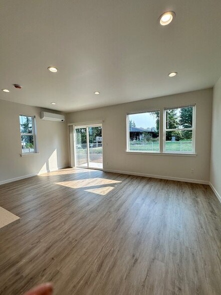Building Photo - 105 Everson Goshen Rd