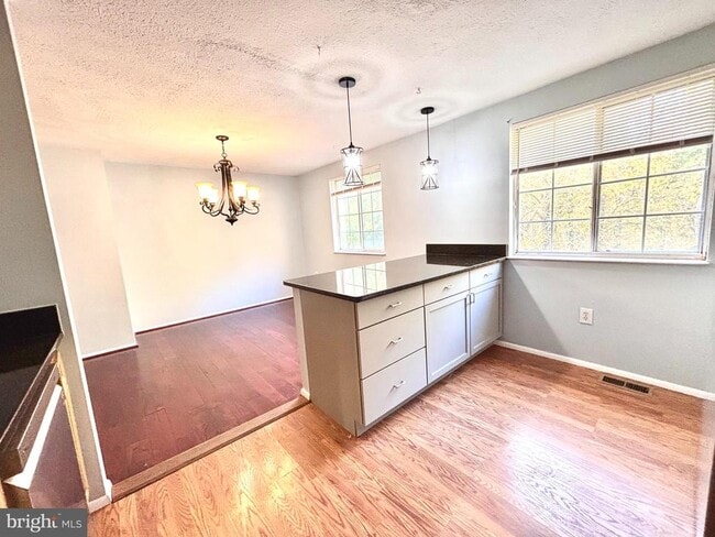 Building Photo - 6226 Hillside Rd