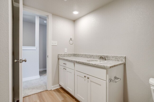 Building Photo - COMPLETELY Remodeled!!