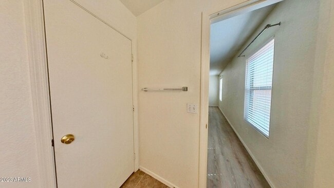 Building Photo - 2277 E Palm Beach Dr