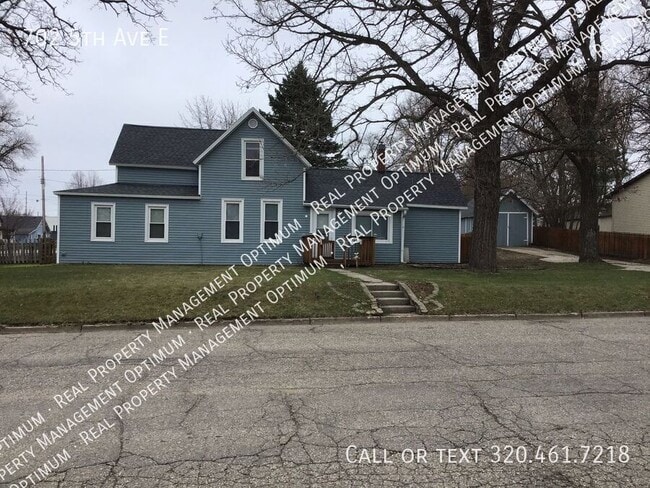 Primary Photo - 702 5th Ave E